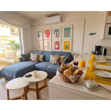 Newly Renovated Apartment *